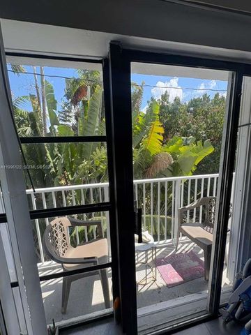 1220 71st St 38, Miami Beach, FL 33141