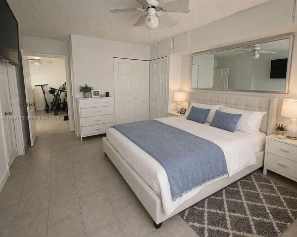 1220 71st St 38, Miami Beach, FL 33141