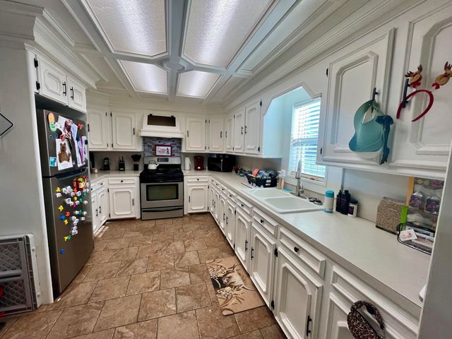 118 Hicks Place, Levelland, TX 79336