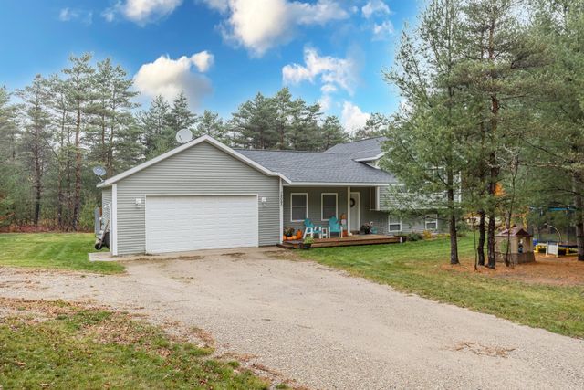 19090 Creekside, Inland Twp, MI 49643