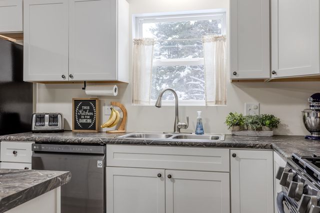 19090 Creekside, Inland Twp, MI 49643