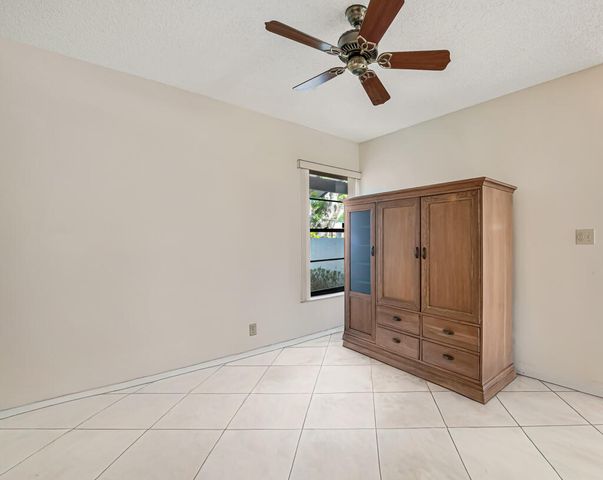 10851 Palm Lake Avenue 101, Boynton Beach, FL 33437