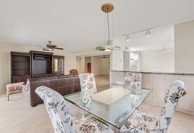 10851 Palm Lake Avenue 101, Boynton Beach, FL 33437