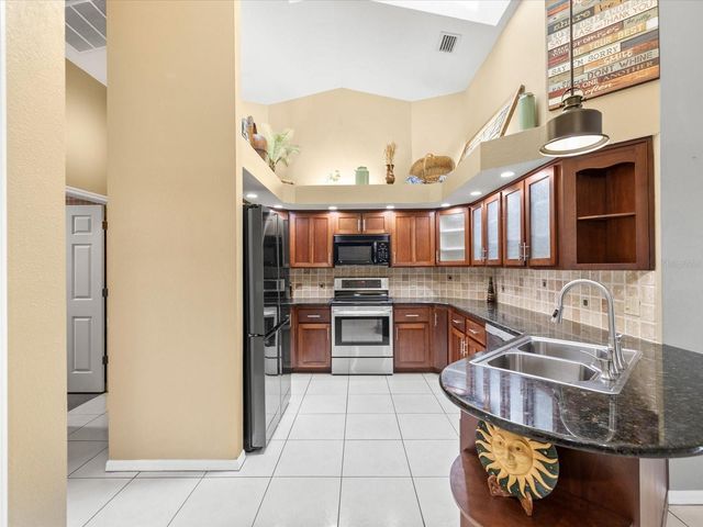 18602 WINDING OAKS BOULEVARD, Hudson, FL 34667