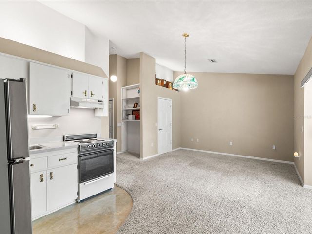 18602 WINDING OAKS BOULEVARD, Hudson, FL 34667