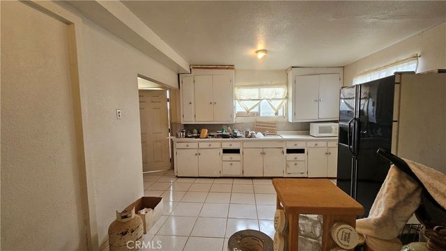 56727 Cone Boulevard, Landers, CA 92285