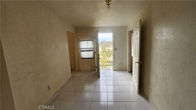 56727 Cone Boulevard, Landers, CA 92285