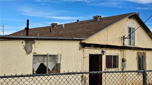 56727 Cone Boulevard, Landers, CA 92285