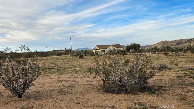 56727 Cone Boulevard, Landers, CA 92285