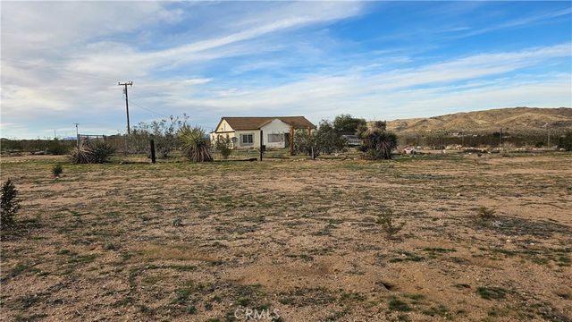 56727 Cone Boulevard, Landers, CA 92285