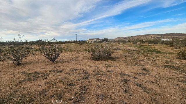 56727 Cone Boulevard, Landers, CA 92285