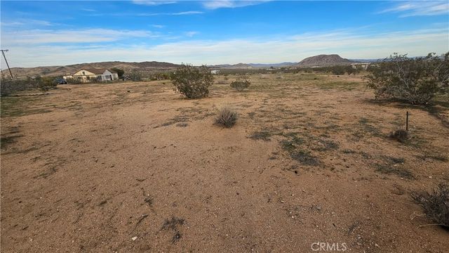 56727 Cone Boulevard, Landers, CA 92285