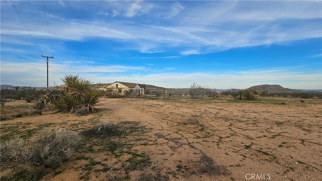 56727 Cone Boulevard, Landers, CA 92285