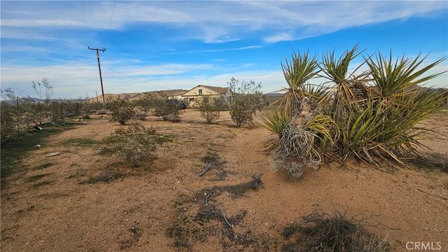 56727 Cone Boulevard, Landers, CA 92285