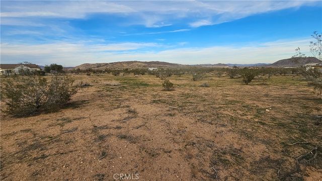 56727 Cone Boulevard, Landers, CA 92285