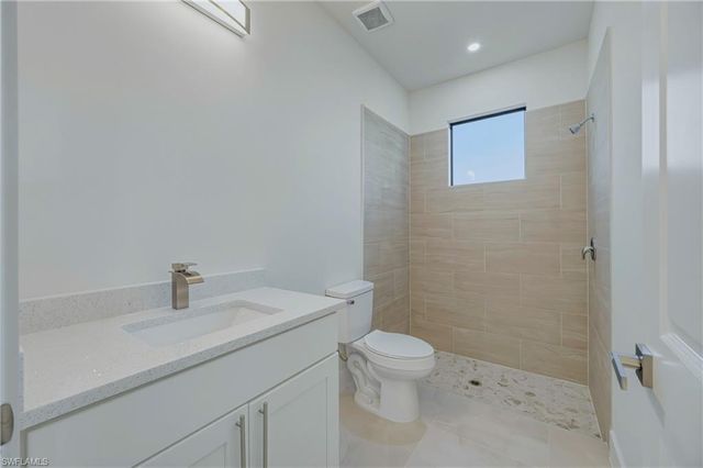 5300 28th ST SW, Lehigh Acres, FL 33973