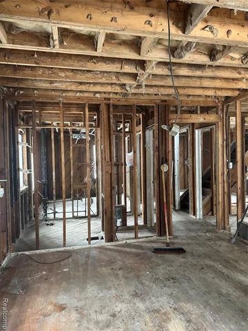 18541 Fielding Street, Detroit, MI 48219