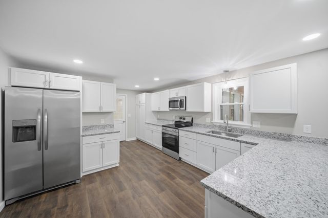 411 Mont Vernon Road, Milford, NH 03055