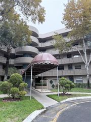 901 Colony Point Cir 505, Pembroke Pines, FL 33026