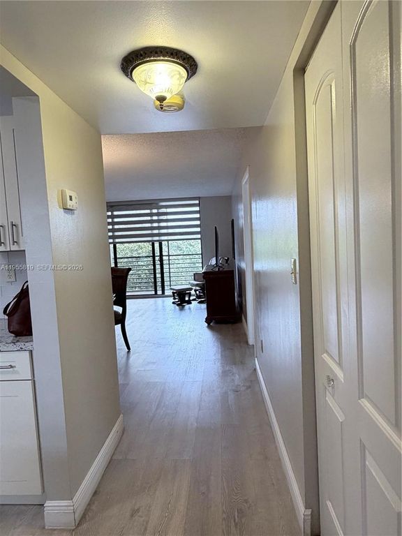 Image 25 of property listing at 901 Colony Point Cir 505, Pembroke Pines, FL 33026