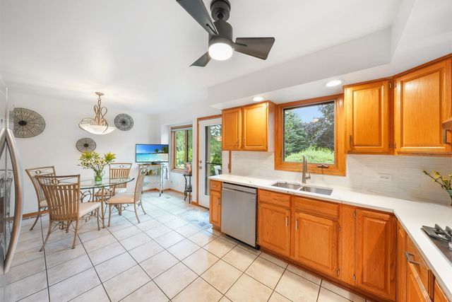 5N625 Santa Fe Trail, Bloomingdale, IL 60108