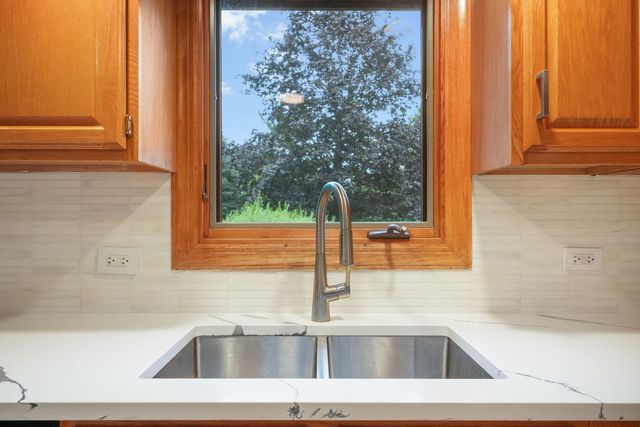 5N625 Santa Fe Trail, Bloomingdale, IL 60108