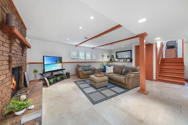 5N625 Santa Fe Trail, Bloomingdale, IL 60108