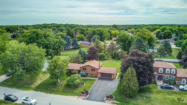 5N625 Santa Fe Trail, Bloomingdale, IL 60108
