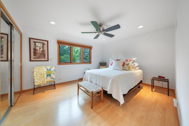 5N625 Santa Fe Trail, Bloomingdale, IL 60108