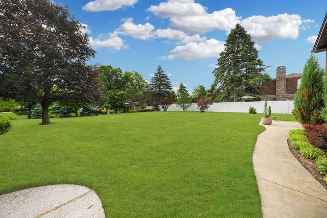 5N625 Santa Fe Trail, Bloomingdale, IL 60108
