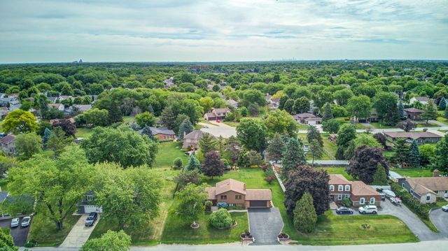 5N625 Santa Fe Trail, Bloomingdale, IL 60108