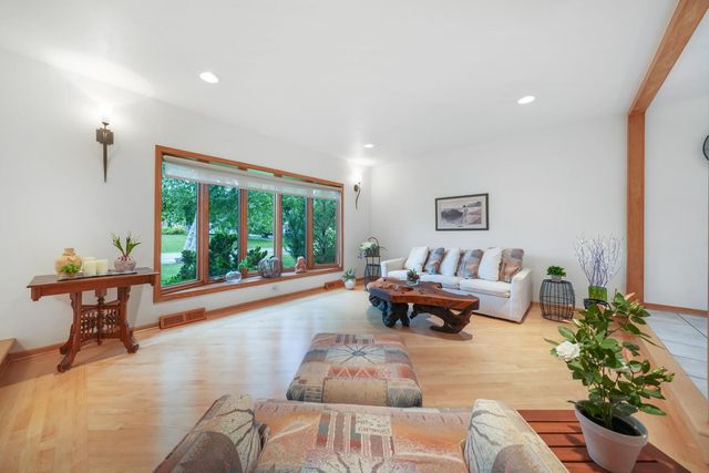 5N625 Santa Fe Trail, Bloomingdale, IL 60108