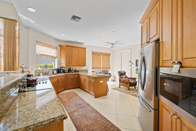 2451 Players Court, Wellington, FL 33414