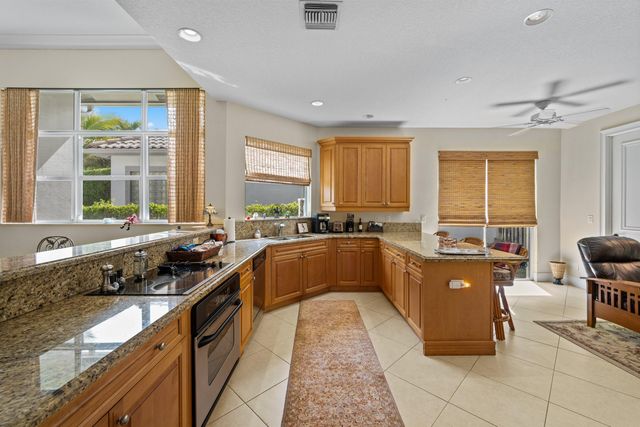 2451 Players Court, Wellington, FL 33414