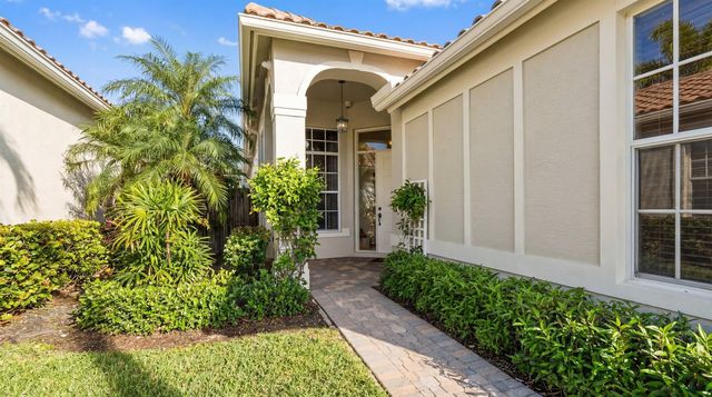 2451 Players Court, Wellington, FL 33414