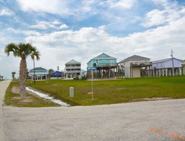 12922 Jean Lafitte Drive, Freeport, TX 77541
