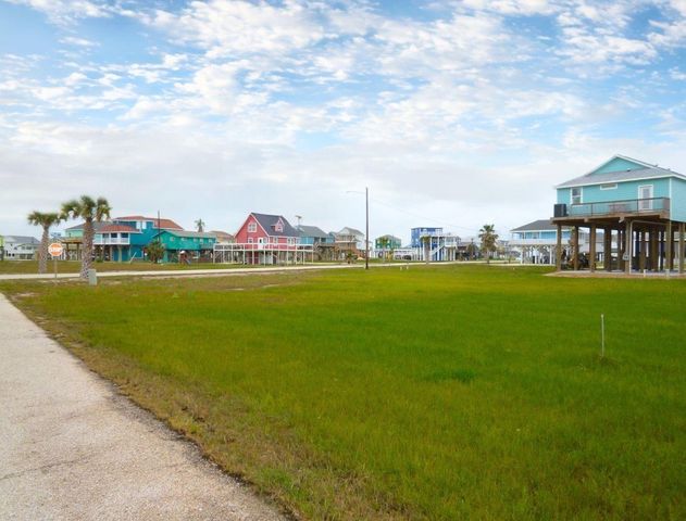 12922 Jean Lafitte Drive, Freeport, TX 77541