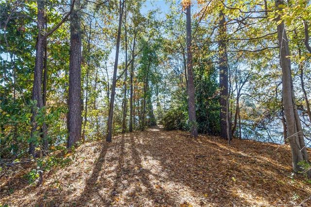 401 Lands End, Fayetteville, NC 28314