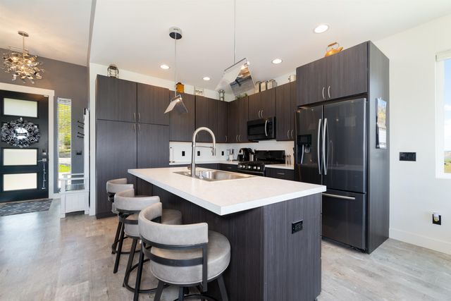 47 Willow View Way, Parachute, CO 81635