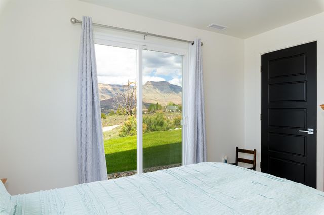 47 Willow View Way, Parachute, CO 81635