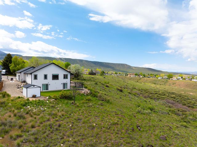 47 Willow View Way, Parachute, CO 81635