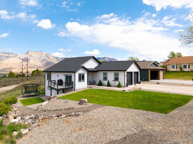 47 Willow View Way, Parachute, CO 81635