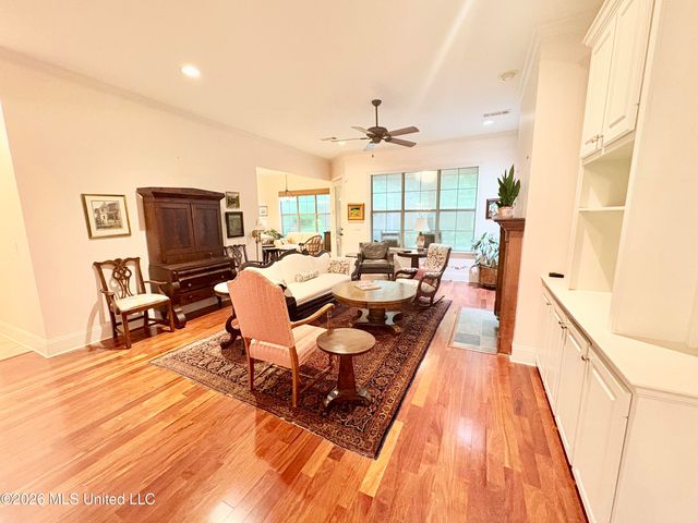 3920 Roxbury Road, Jackson, MS 39211