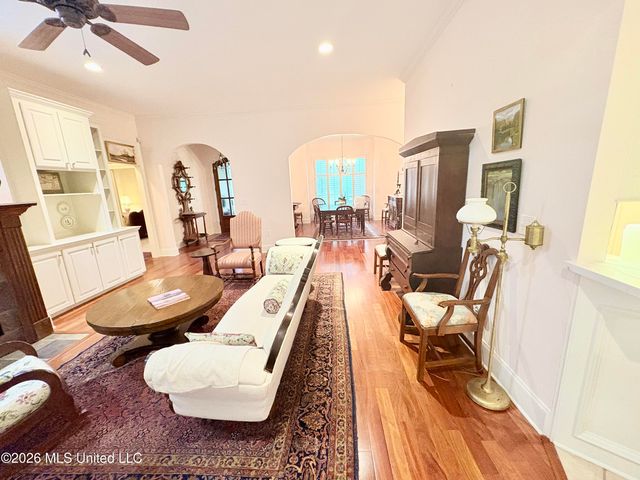 3920 Roxbury Road, Jackson, MS 39211