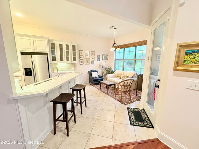 3920 Roxbury Road, Jackson, MS 39211