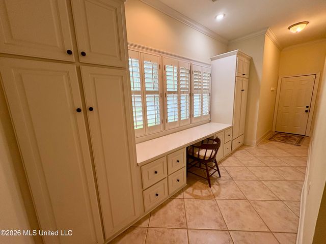 3920 Roxbury Road, Jackson, MS 39211