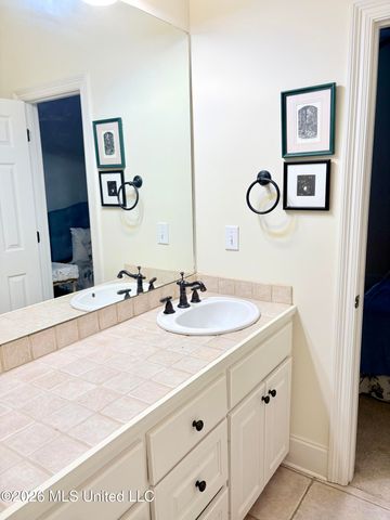 3920 Roxbury Road, Jackson, MS 39211