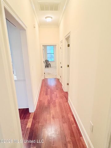 3920 Roxbury Road, Jackson, MS 39211