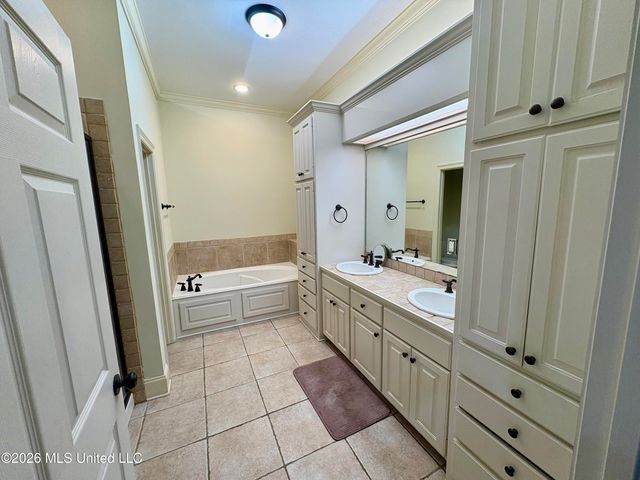 3920 Roxbury Road, Jackson, MS 39211