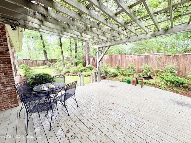 3920 Roxbury Road, Jackson, MS 39211
